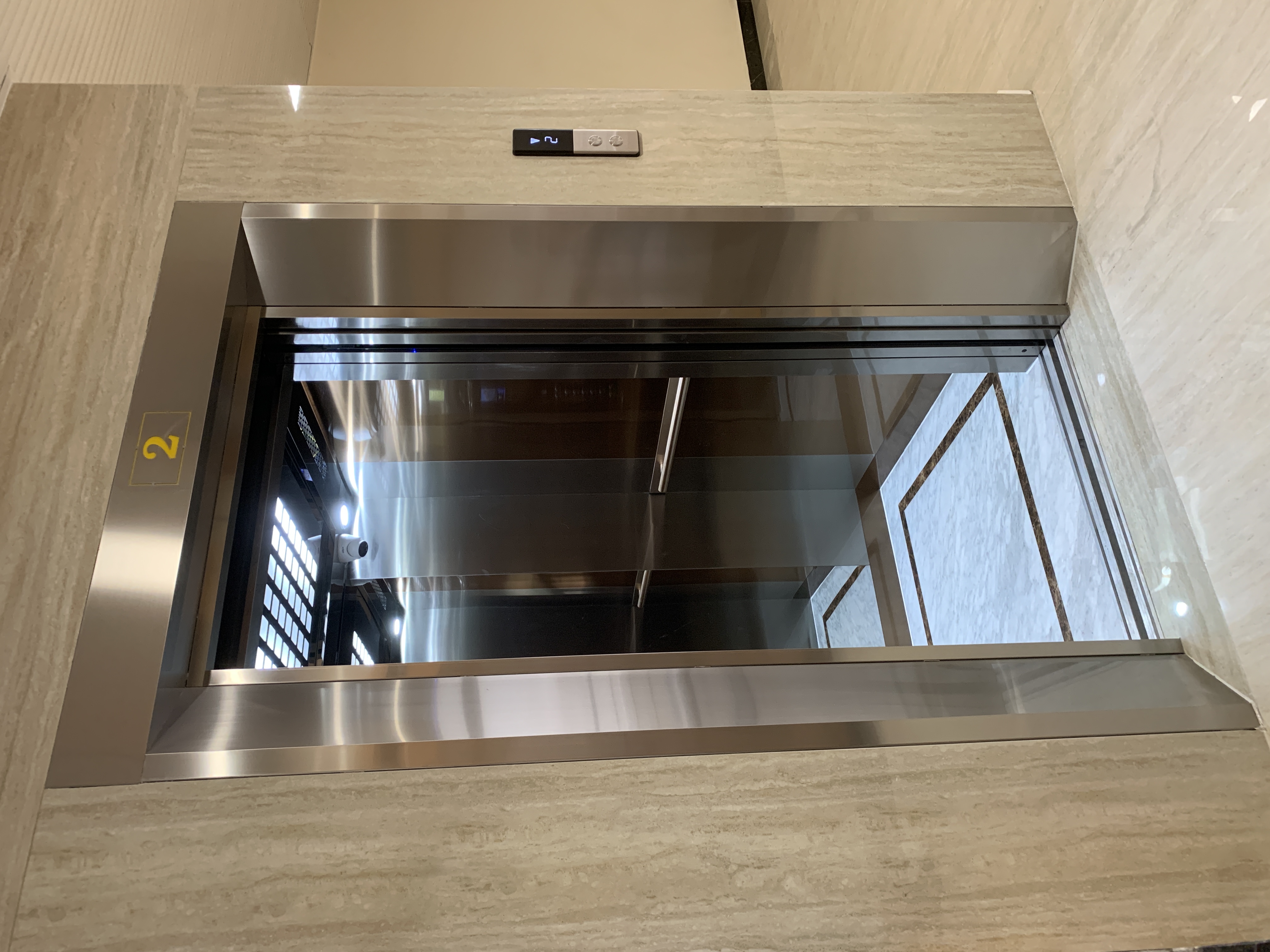 Phiên bản thang 800kg cho trung tâm giáo dục Titan Education - Cityland, Gò Vấp