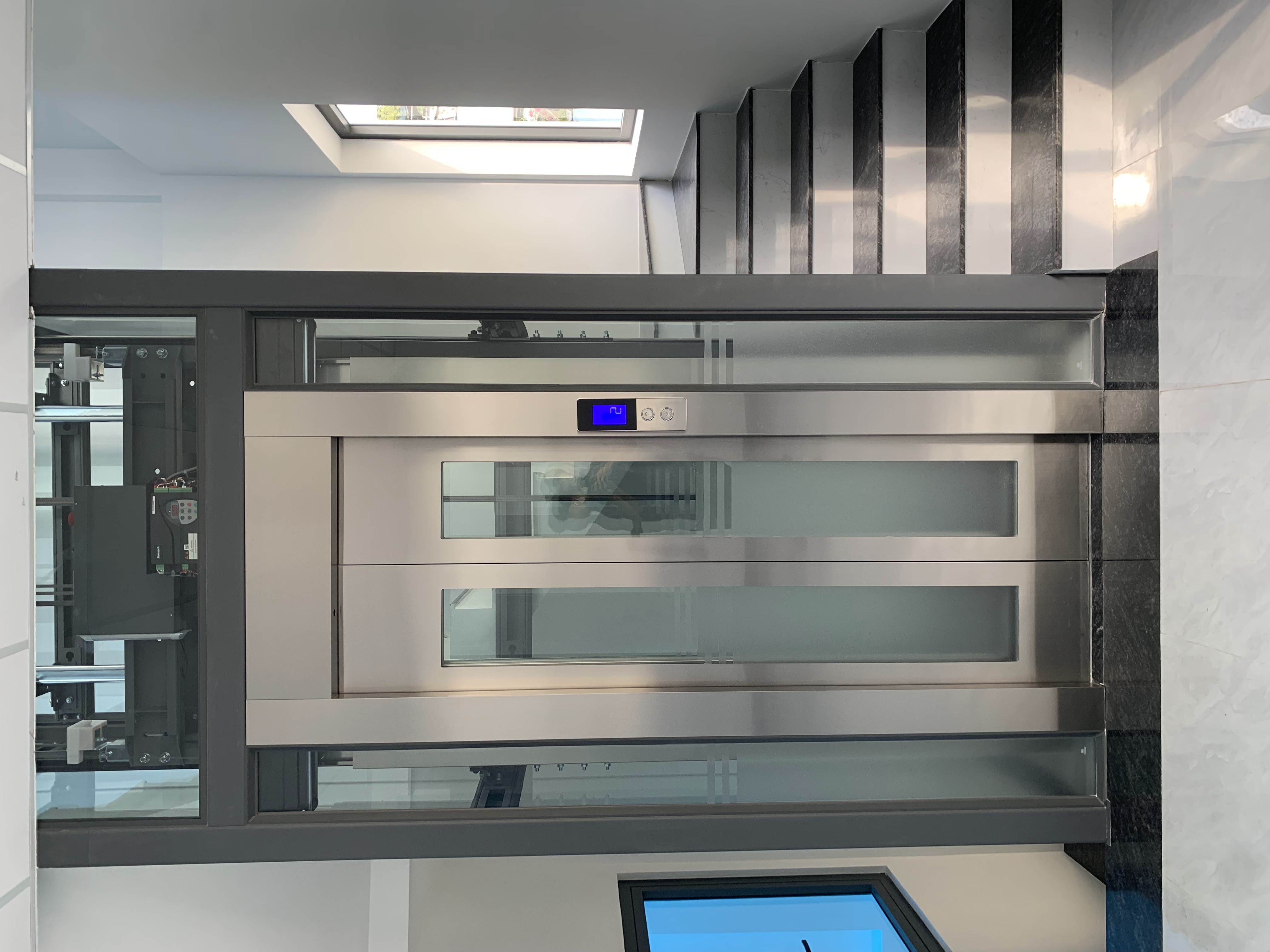 Khi sự tinh tế gặp gỡ đỉnh cao kỹ thuật - Thang máy Homelift anh Xuân - Lê Trọng Tấn, Tây Thạnh